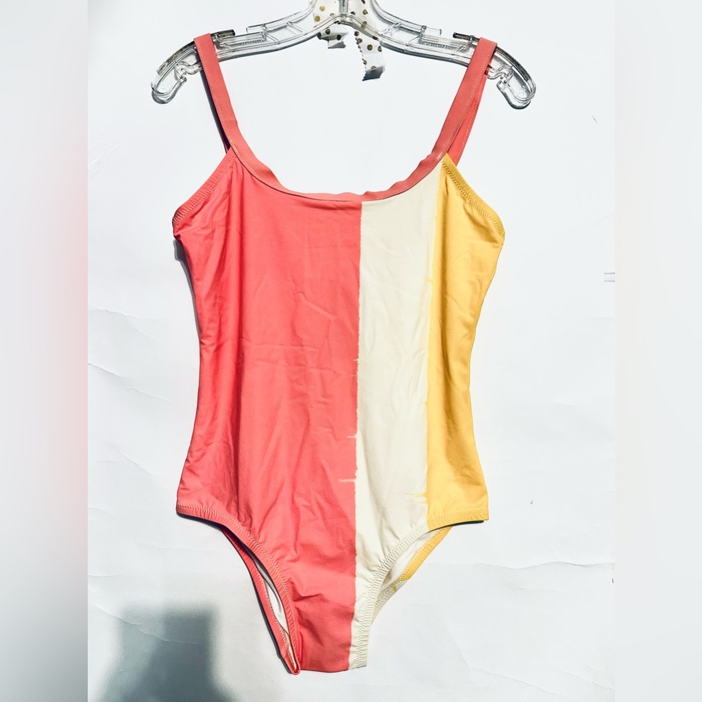 NWT Marc by Marc Jacob’s Sporty Pink Ombré One Piece Swimsuit Size Large